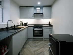 Sun St Apartment 3