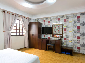 Little Brick Saigon Hotel