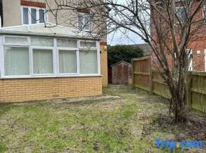Oxford 4 beds detached house with driveway parking