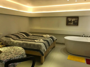 Ráspi Apartman Étterem és Borászat