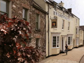 The Queen’s Head Hotel