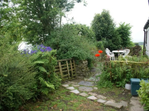 Inviting 2-bed Cottage in Newcastle Emlyn