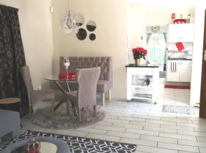Joy Haven Entire Selfcatering Garden Cottage