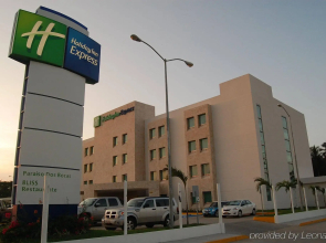 Holiday Inn Express Paraiso Dos Bocas by IHG