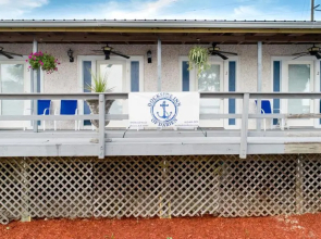 Dockside Inn of Darien