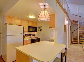 Alpenrose Condominiums