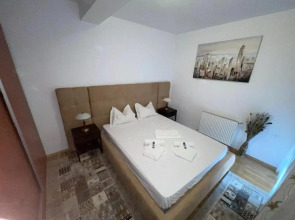 CENTRU UNIRII LUXURY VIP Apartament 2 camere 70 mp ! Parcare subterana privata incalzita iarna si climatizata vara doar cu rezervare in limita locurilor disponibile ! PROPRIETATE IN REGIM HOTELIEP - NU ARE BUCATARIE !