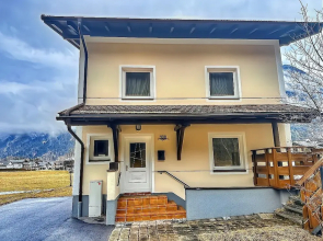 Pleasant Holiday Home in Langenfeld With Balcony
