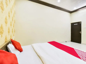 Empire Resort by OYO Rooms