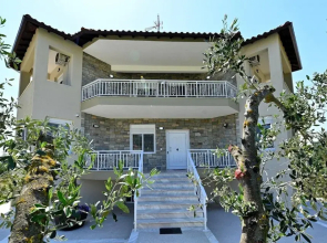 Villa Zeria by TravelPro Services- Nea Potida...