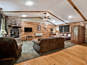 Lake Forest Luxury Log Cabins