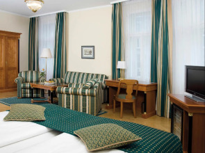 Hotel Astoria Vienna, Curio Collection by Hilton