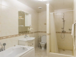 Отель «Оазис в лесу»