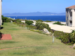 142 hermanus beach club