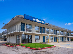 Motel 6 College Station, TX - Bryan