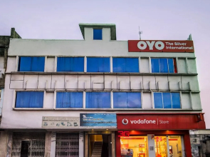 OYO 5968 The Silver International