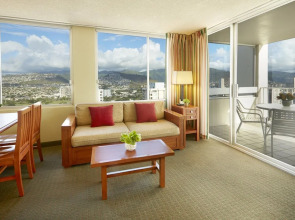 Pacific Monarch Hotel