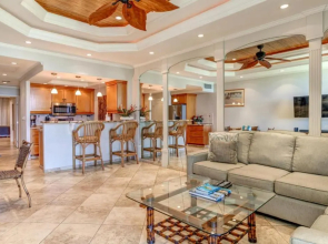 K B M Resorts: Lahaina Shores Lsh-117, Spectacular Ocean Front Resort Ground Level Unit at the Historic Lahaina Shores, Includes Rental Car!