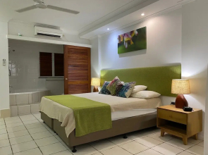 Palm Cove Retreat 31