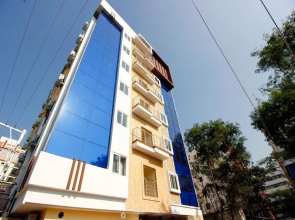 OYO 23080 Flagship Hitech Tower