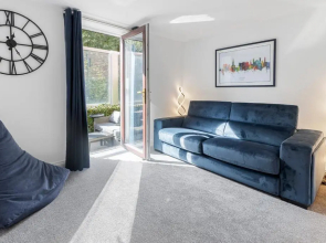 River Exe Cottage waterfront