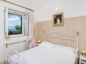 Villa Agape - Three Bedroom Villa With Swimming Pool ID Direct Booker 3613