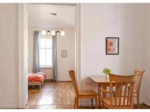 Simple Apartment near Wiener Stadthalle