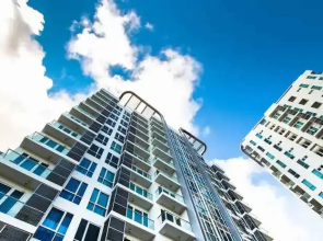 CSuites at 8 Newtown Residences