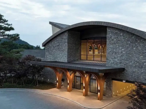 Sagewood Hong Cheon