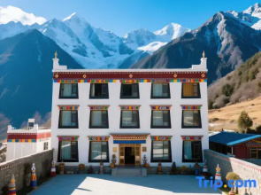 Yalong Boutique Hotel,Siguniang Mountain