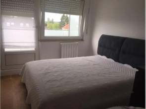2 bedroom Penthouse with stunning view!