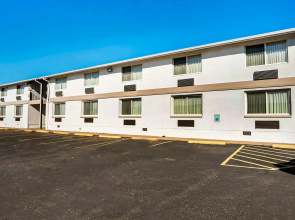 OYO Townhouse Dodge City KS