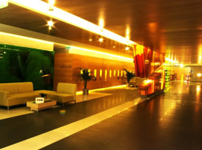 Al Khoory Executive Hotel