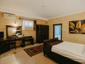 Royal Stone Houses - Goreme