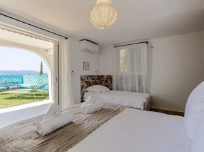 Splendid Flat in Provencal Villa 1br/3p