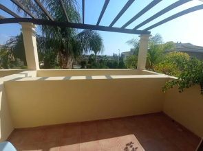 2 Bedroom House Sleeps 6 - Pool, Hot Tub, Garden