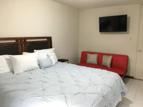 Delmonico PH Apartment