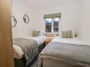 25 Thirlmere