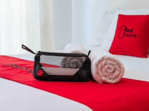 RedDoorz near Palembang Trade Center 4