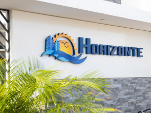 3 bdr aprt, best seaview, rooftop pool - LCGR