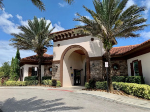 Luxury 5Bd w/ Jacuzzi & Pool Near Disney @ 5528