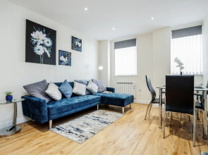 Real - Queens Serviced Apartments