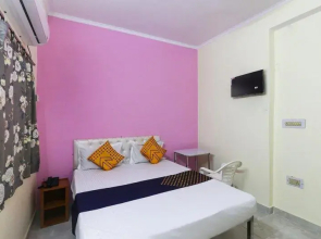 Vrindavan Lodge by OYO Rooms