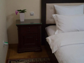 Villa Romantica on Vlaicu-Pircalab