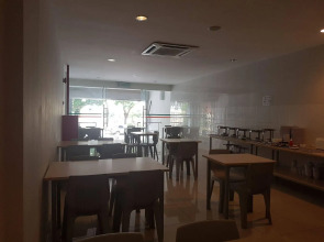 Отель Swing and Pillows — KL Sg Besi