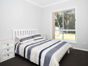 Lovedaze 10 Boomer Cres