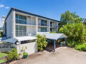Cairns Holiday Lodge