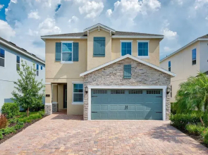 7412 MA - Stylish Home Near Parks