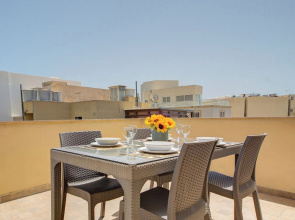Off The Strand Gzira Top Floor Apartment