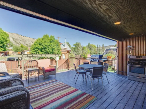 Spacious Home w/ Deck: 5 Mi to Ridgway State Park!